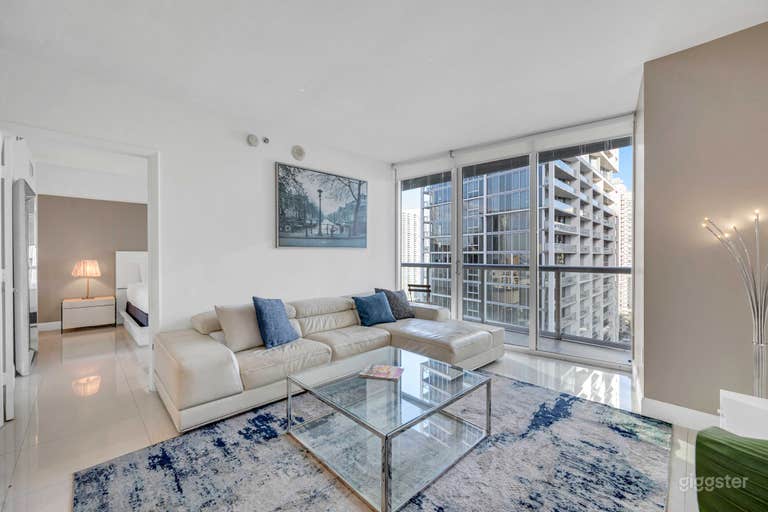  Ultra-Luxury Penthouse with Panoramic Views 