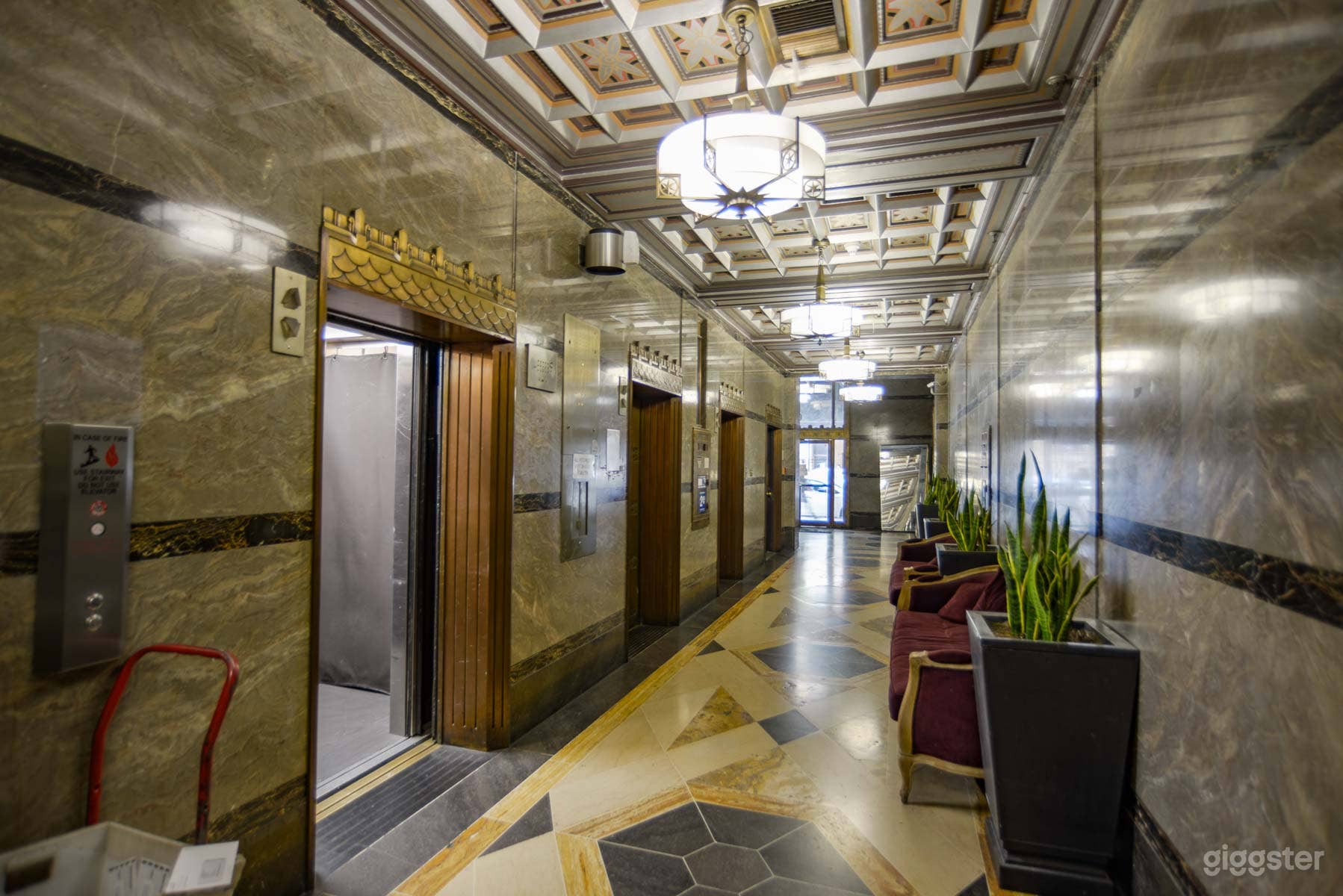 Huge Penthouse with a Private Rooftop Photo 1