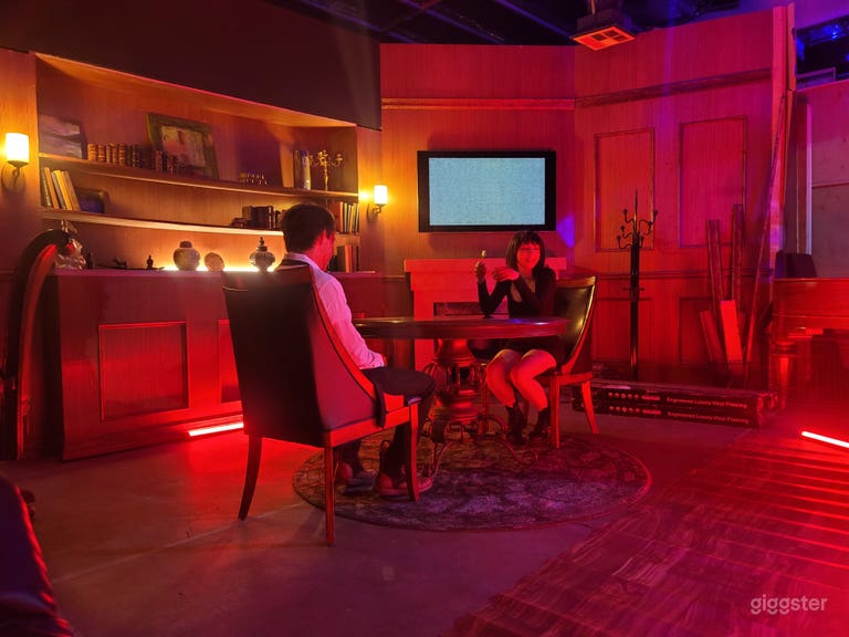  Larry King' studio with hundreds of sets and props 