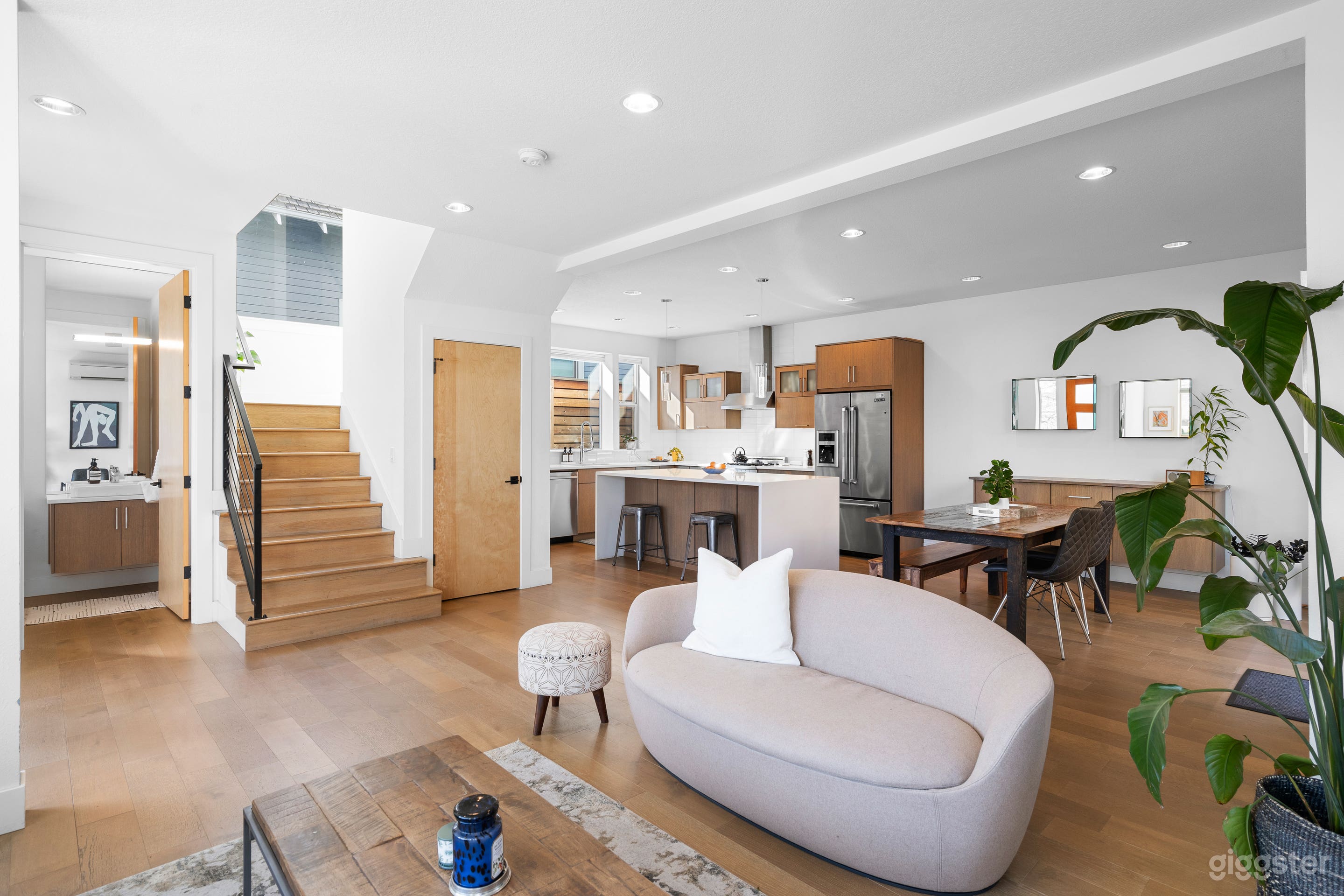 Contemporary, open-concept, and light-filled townhome Photo 4