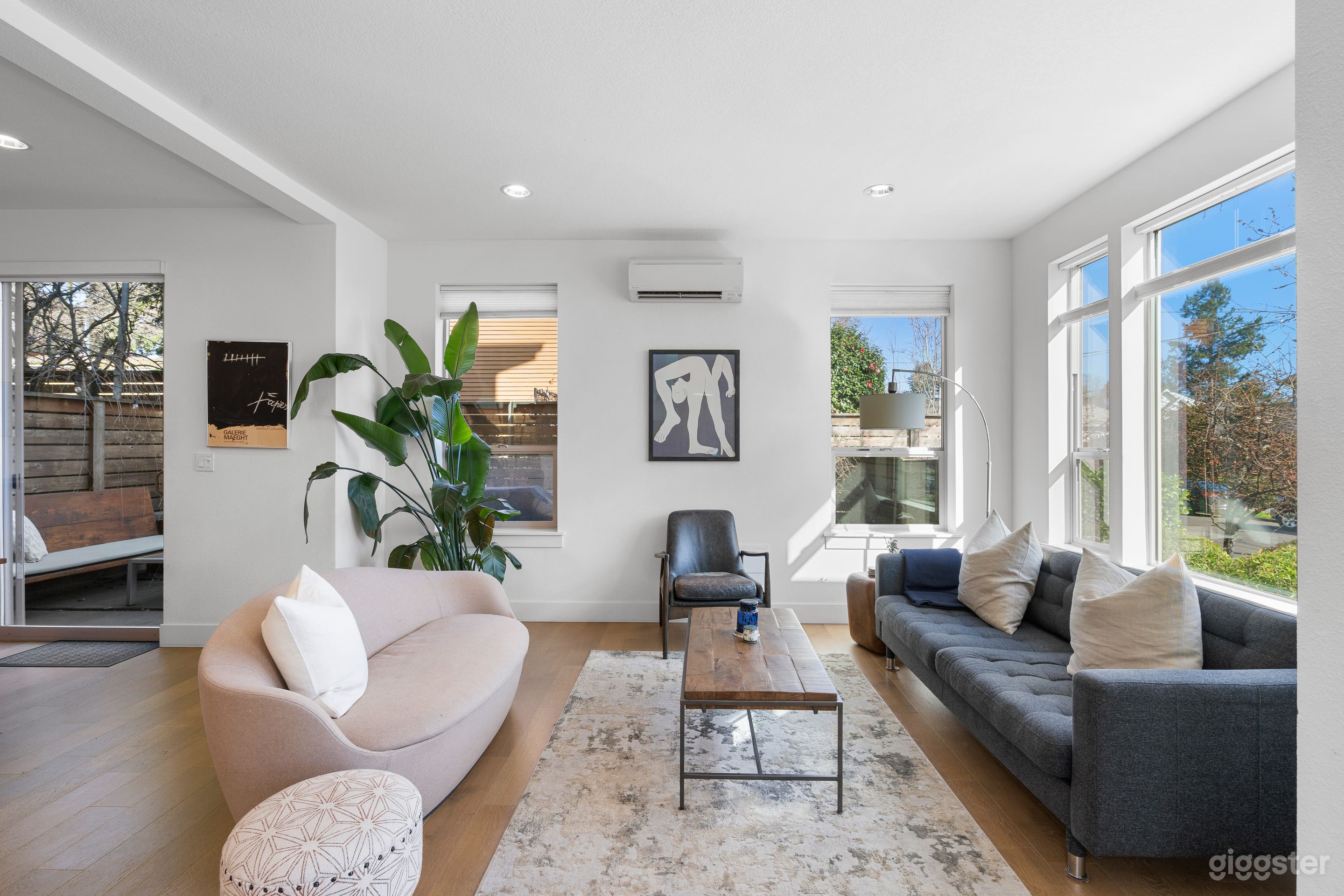 Contemporary, open-concept, and light-filled townhome Photo 2