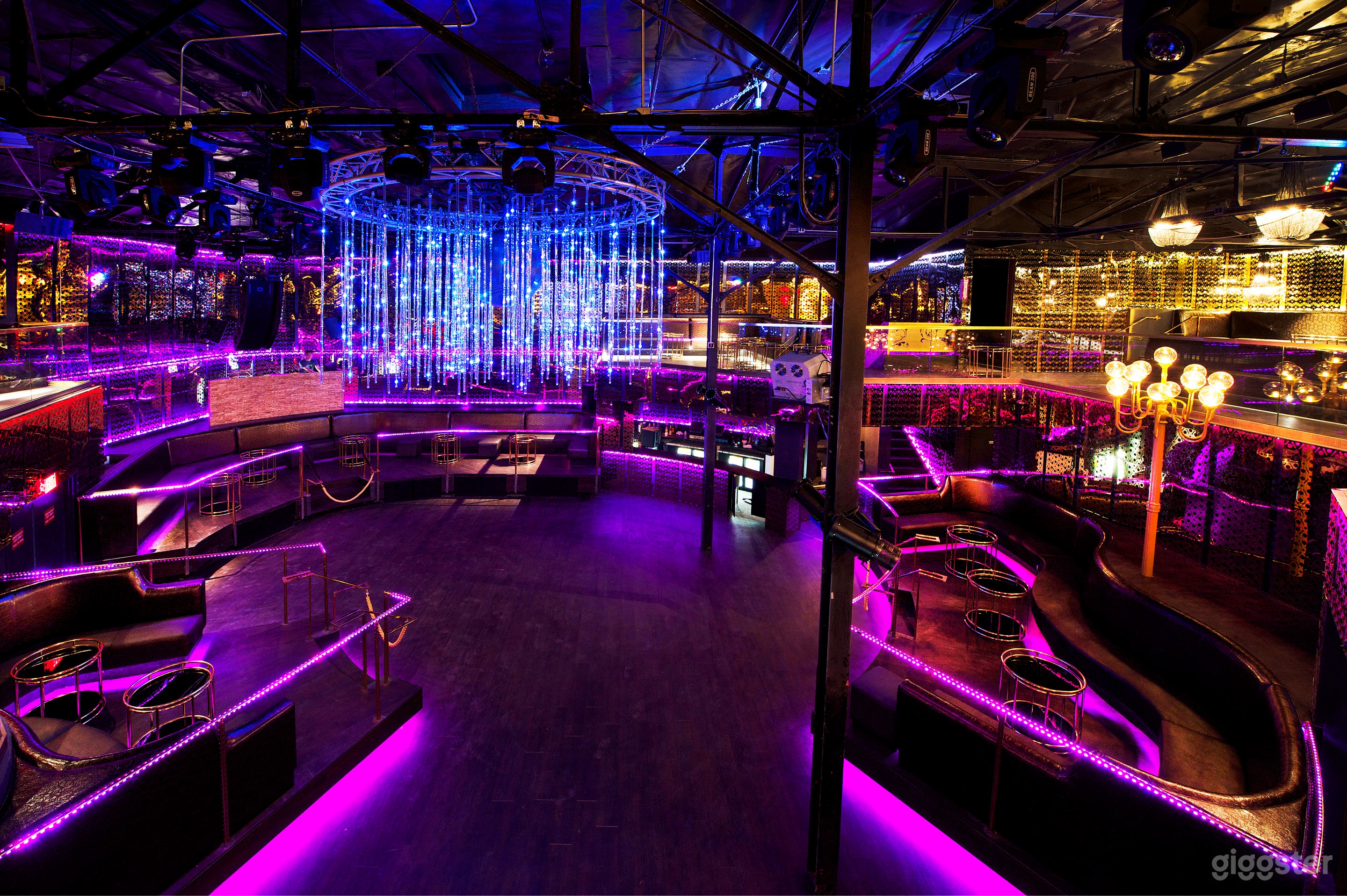 Elegant 2-Level Venue with Gold Accents &amp; Full Bar in SoMa Photo 1