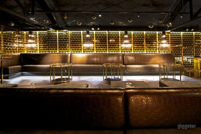  Elegant 2-Level Venue with Gold Accents & Full Bar in SoMa 