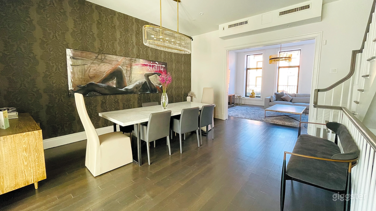  Luxurious Modern BK Townhouse with Backyard 