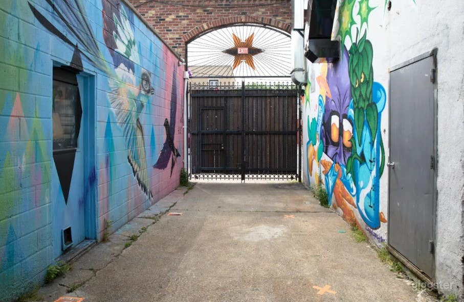 Outdoor &amp; Indoor Space For Intimate Private And Corporate Events Photo 3