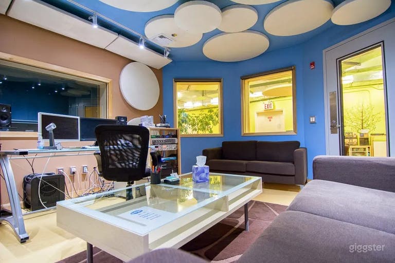  Studio B: Spacious acoustically treated studio space. ( Client chairs/sofas, Work station, Soundproof room) 