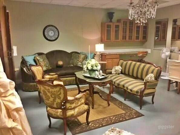 Luxurious Bridal Suite &amp; Groom's Room Photo 2