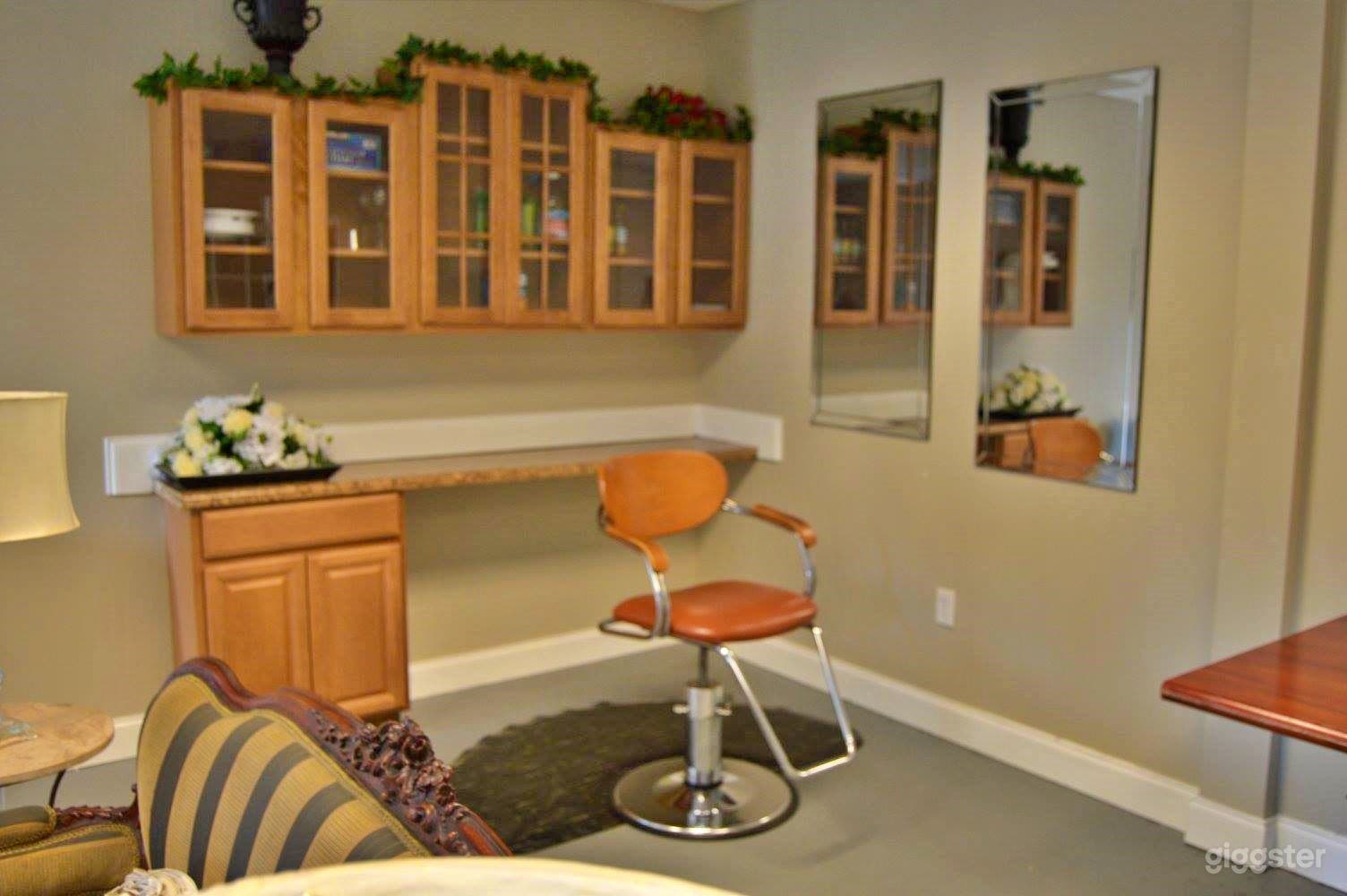 Luxurious Bridal Suite &amp; Groom's Room Photo 3