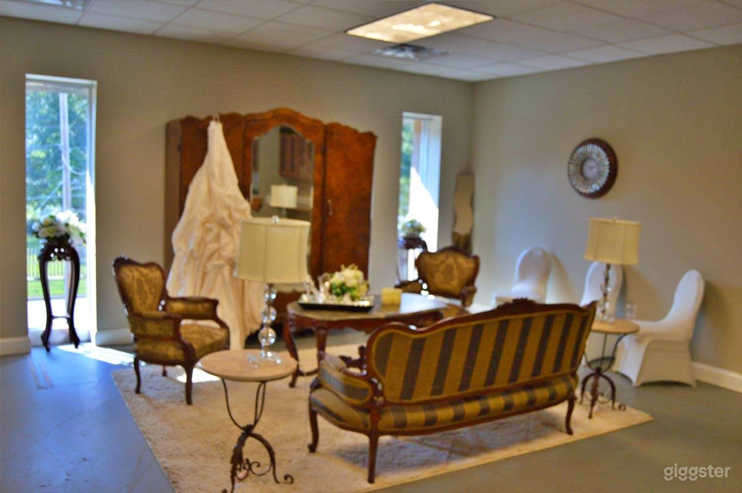 Luxurious Bridal Suite &amp; Groom's Room Photo 1