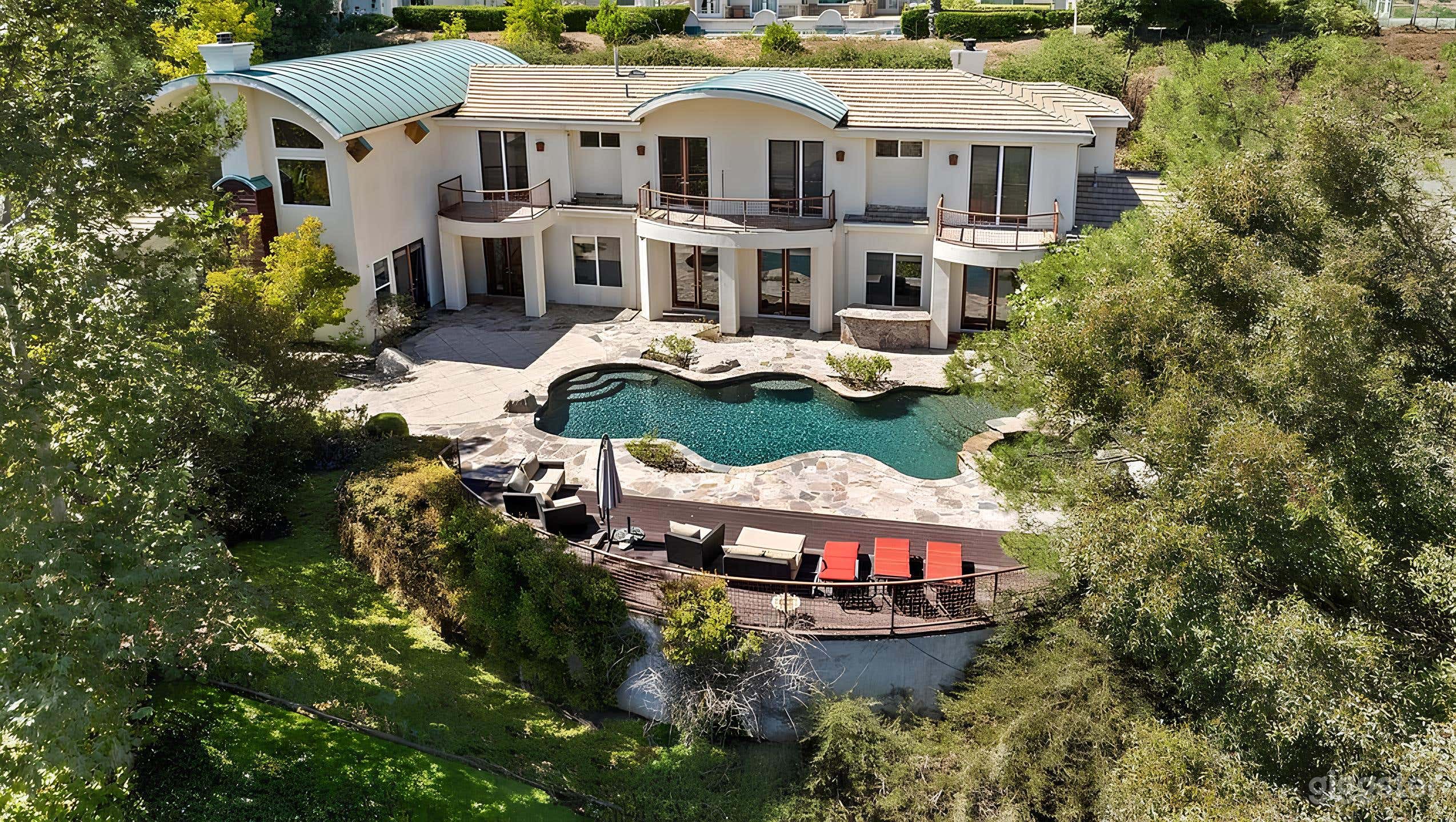 Hillside Pool &amp; Spa with Panoramic Sunset Views Photo 1