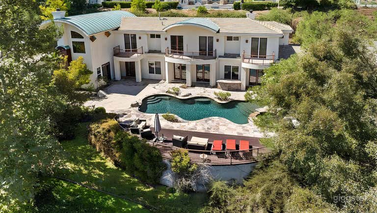  Hillside Pool & Spa with Panoramic Sunset Views 