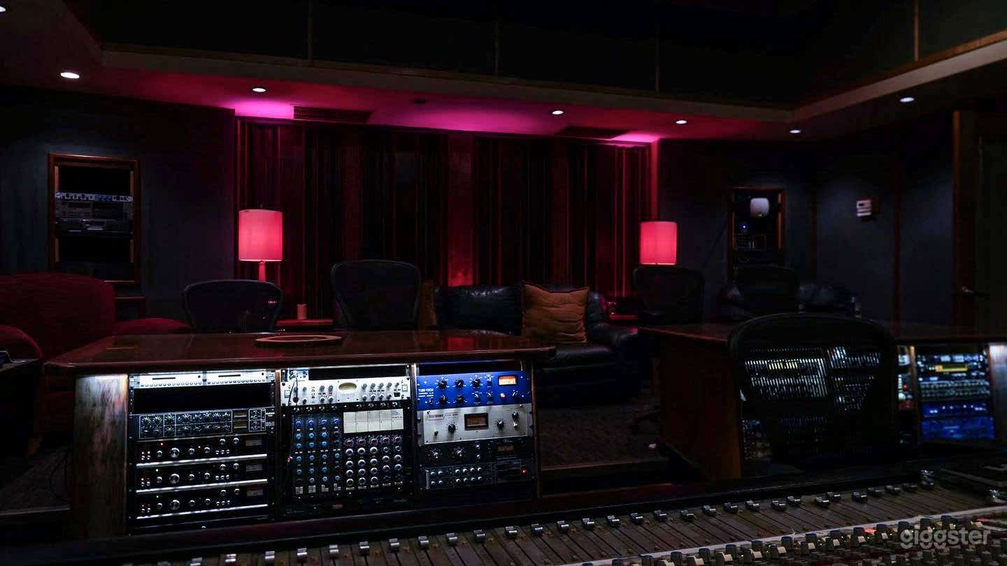 Studio 222 - More Intimate Recording Studio Photo 1