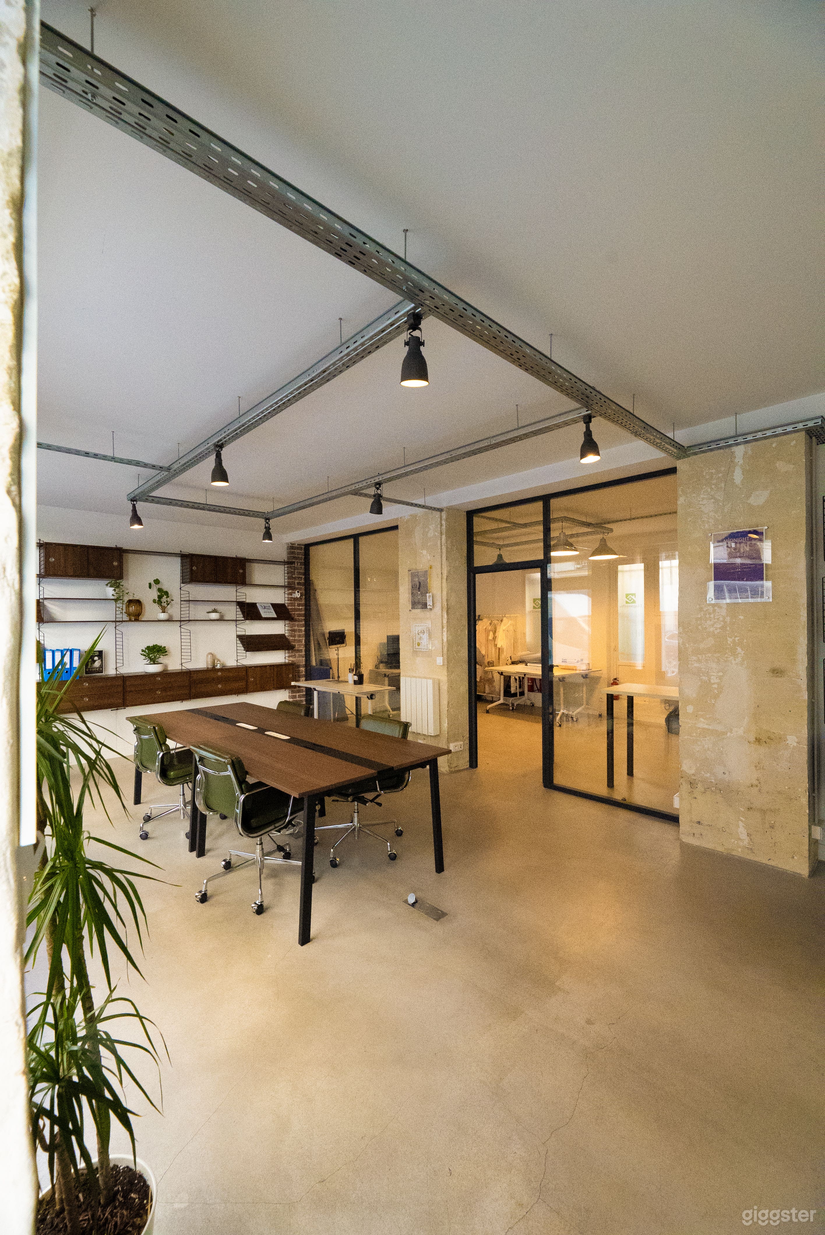 Photo de Bureaux lumineux et spacieux à Paris 4