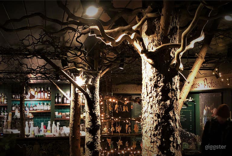  Woodland Kitchen and Bar 