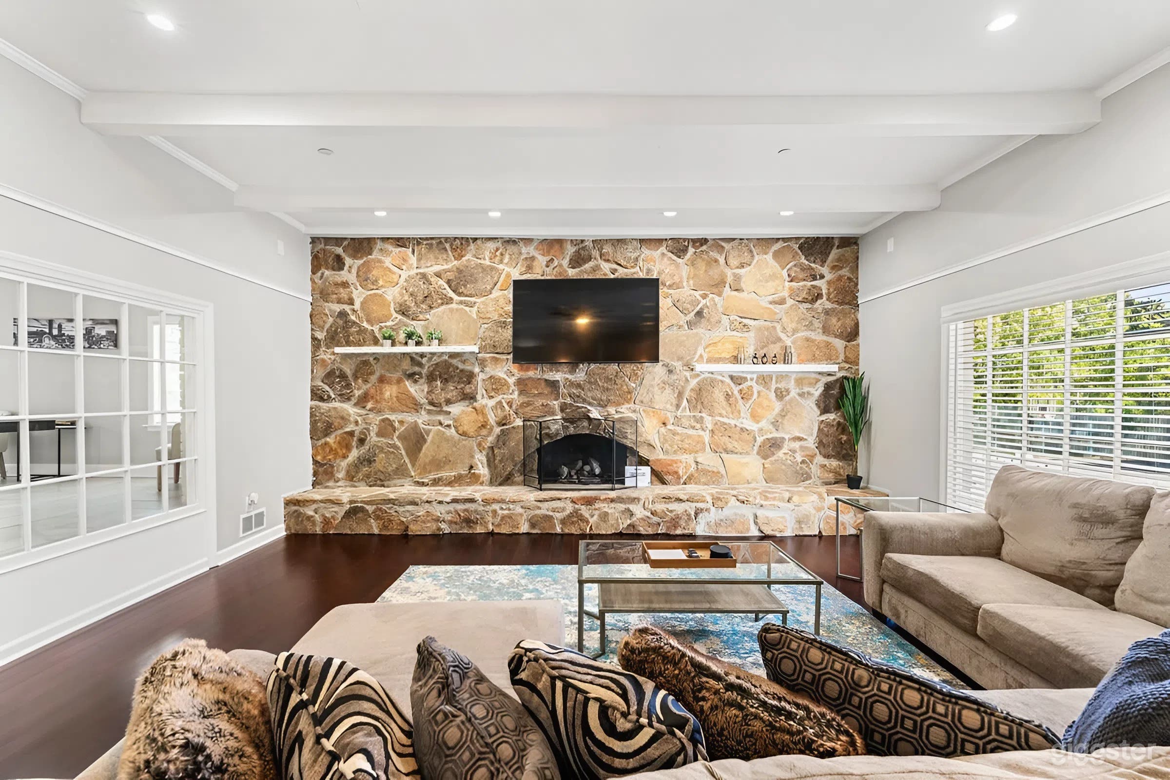 Mansion w/ Private Pool, Basketball &amp; Tennis Courts Photo 4