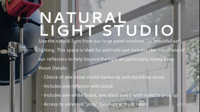  Natural Light Studio 