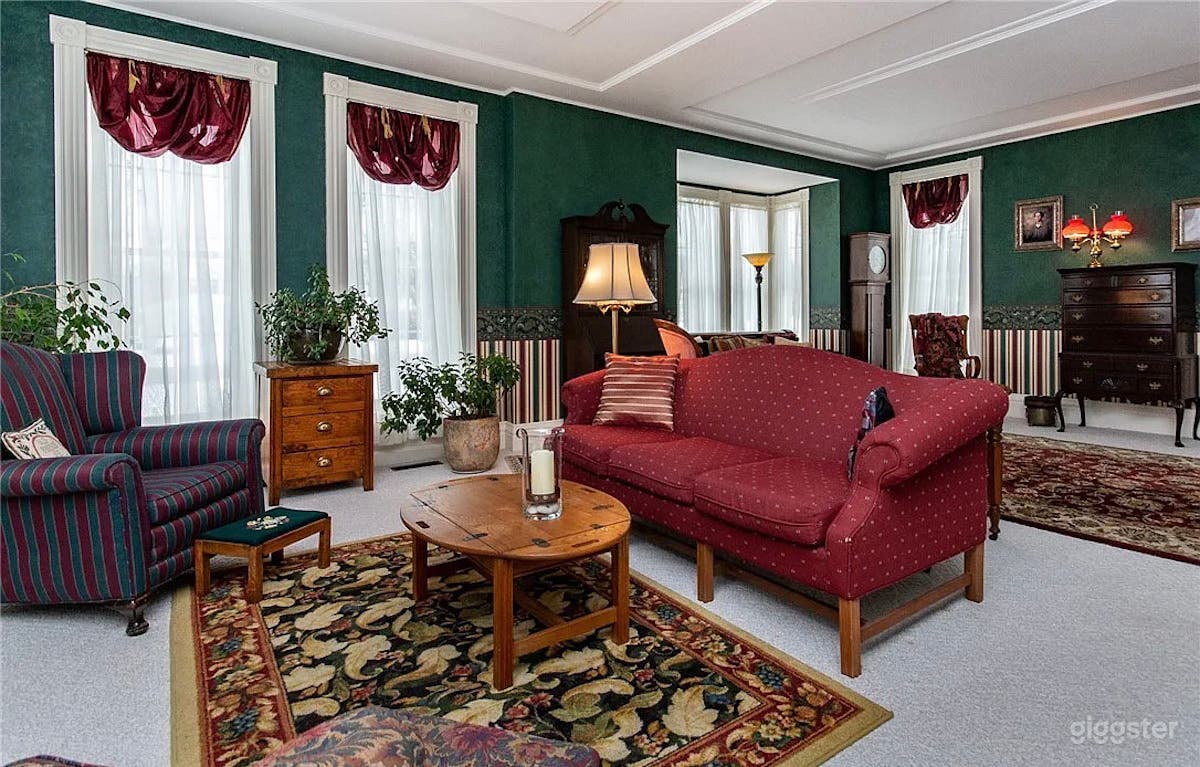 Large living room. Furniture/ wall hangings for demo purposes only.