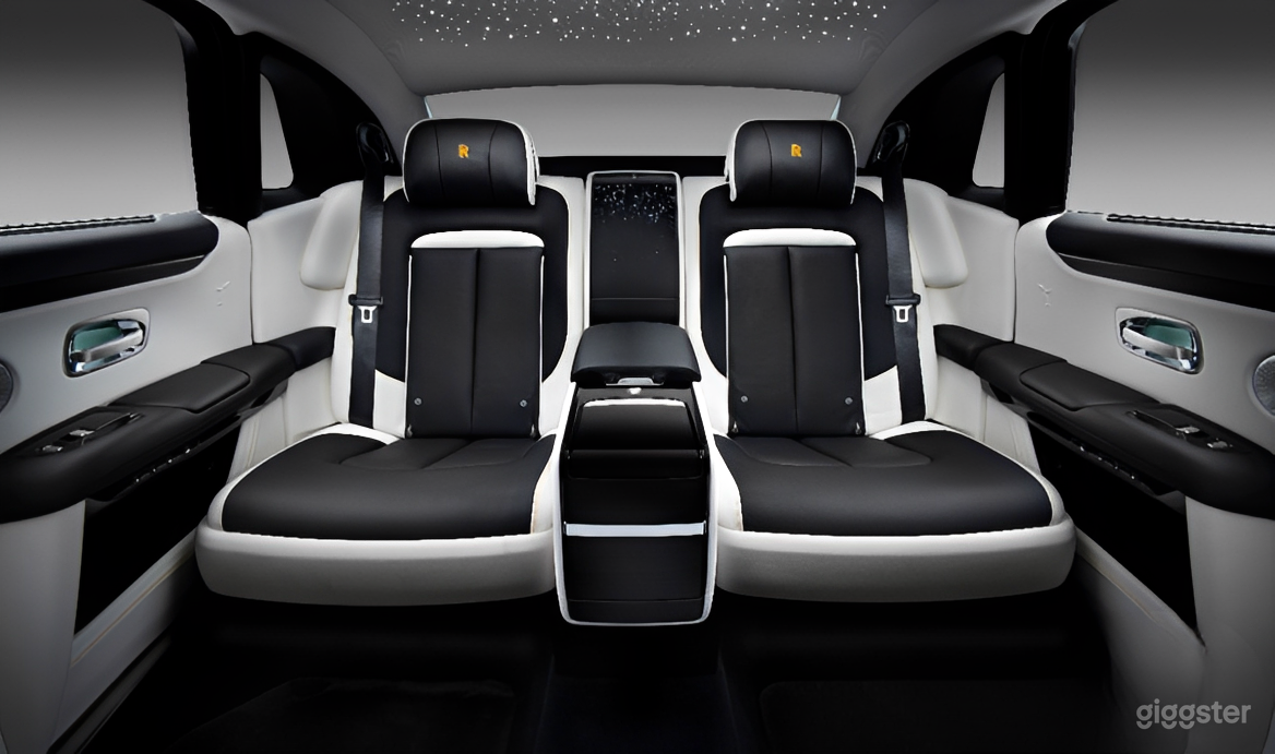 Rolls-Royce White Glove Chauffeur Experience Photo 2