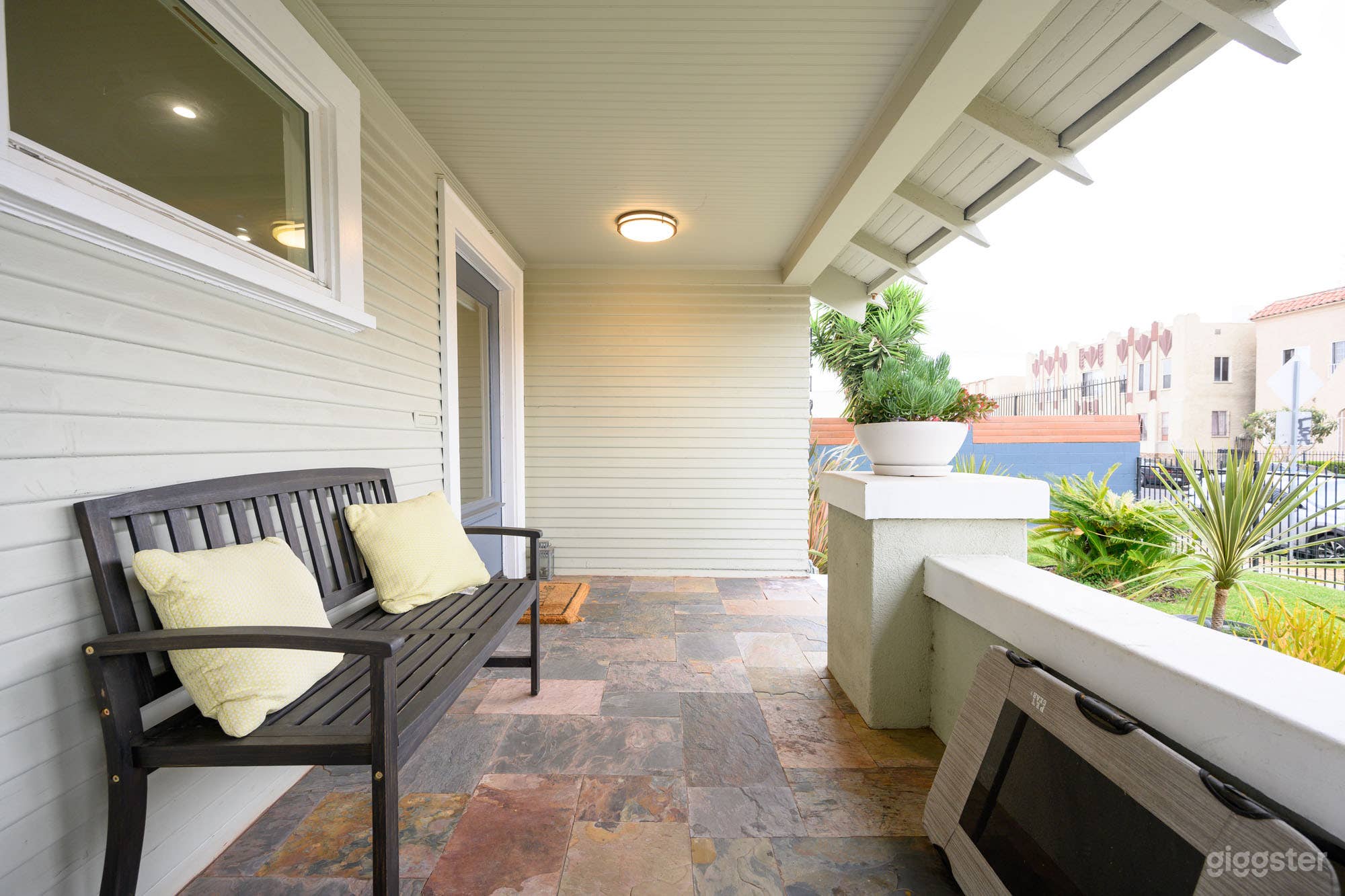 OPEN!   Bright, Sensational, Modern 1910 Craftsman Photo 3