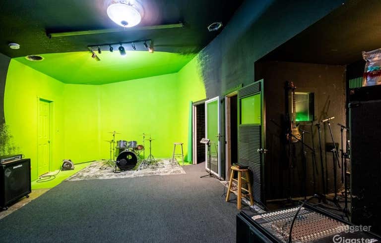  Band Rehearsal and Recording Studio in Forthworth 