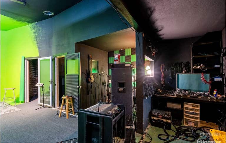  Band Rehearsal and Recording Studio in Forthworth 