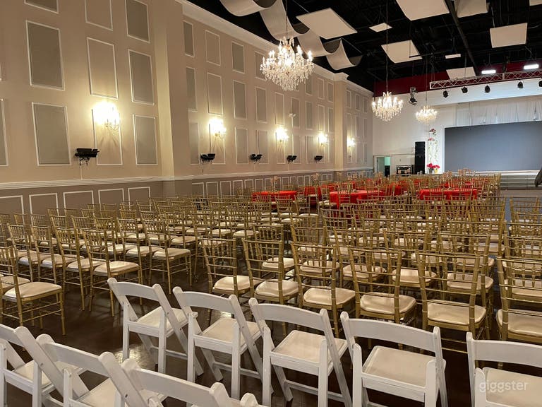  Convenient Theatre Style and Banquet Style Options 