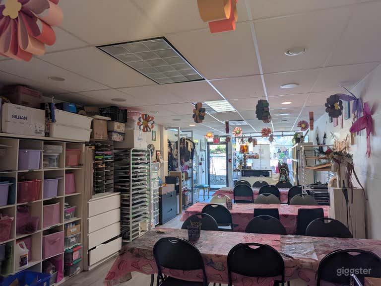  Boutique Art Studio & Gallery 