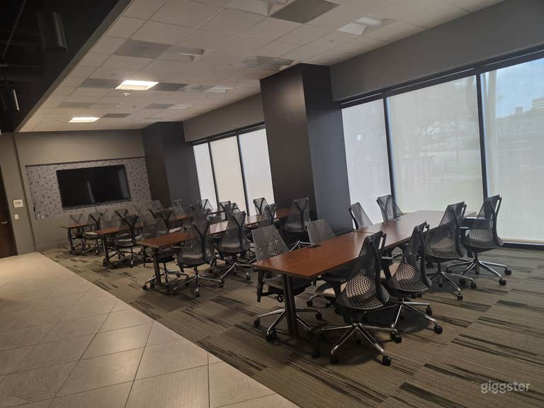  Spazi Ufficio Flessibili & Sale Riunioni nel Centro di Houston 