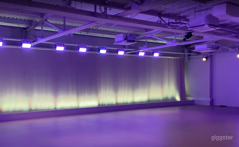  Fully equipped Dance/Photo/Film/Events Studio 1 
