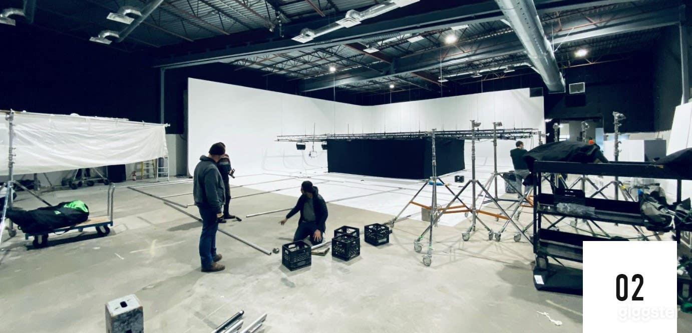 NEW FILM STUDIO IN THE ROSEMONT DISTRICT  Photo 2