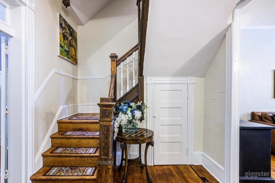 Charm in The City Photo 2