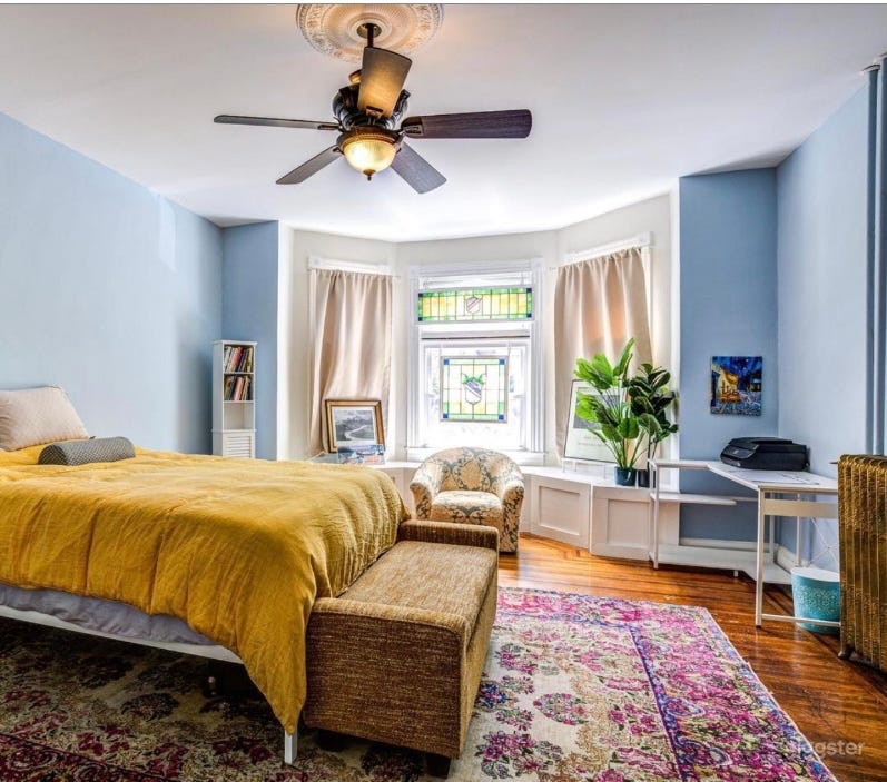 Charm in The City Photo 4