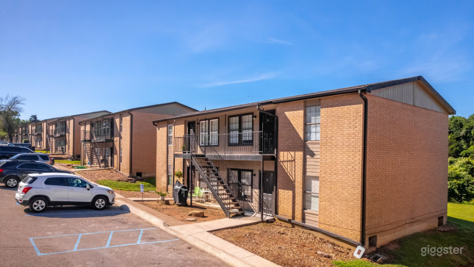 Classic Apartment Complex in Buffalo Photo 1