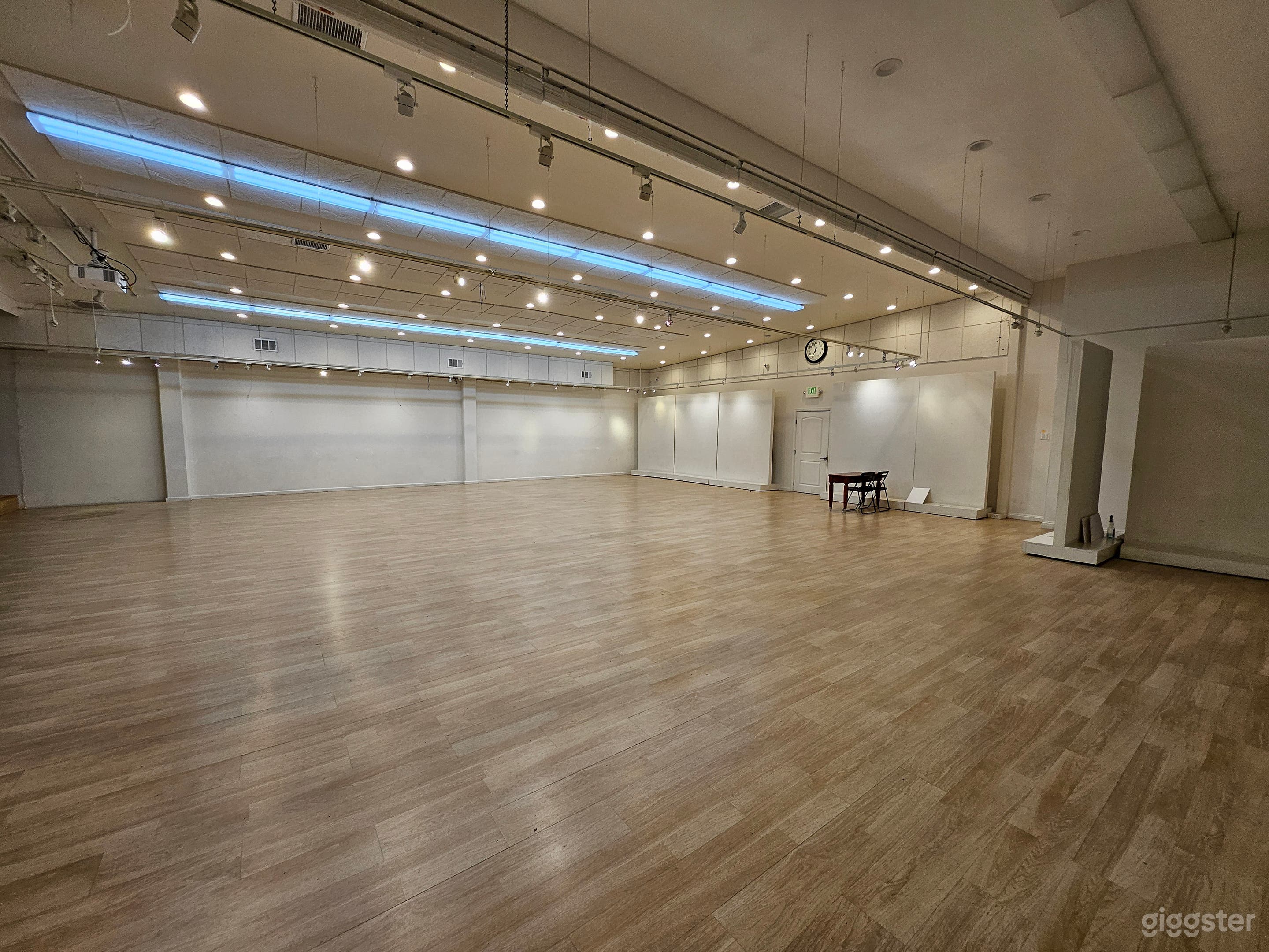 Near Koreatown Writer's House Banquet Hall  Photo 4