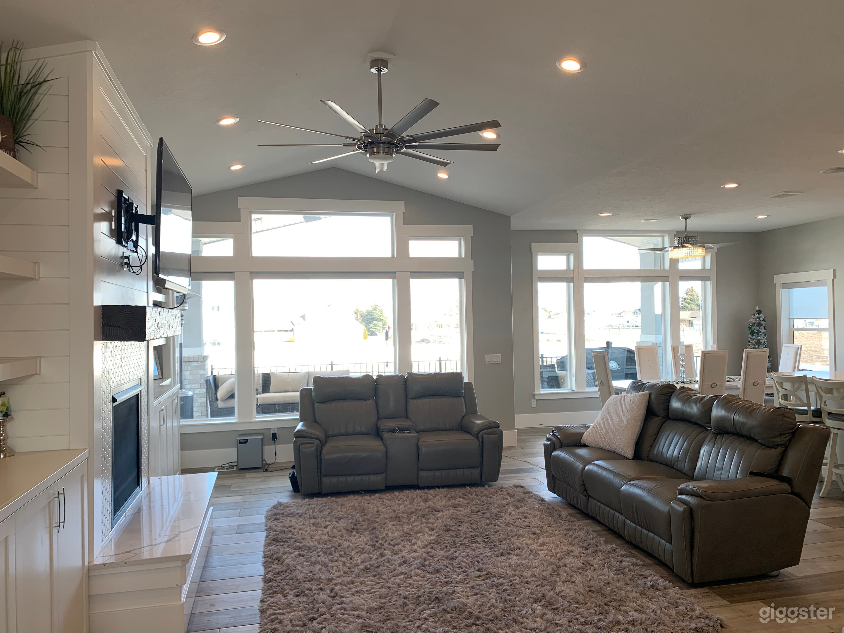 5,000 Sq Ft Creative Oasis Photo 3