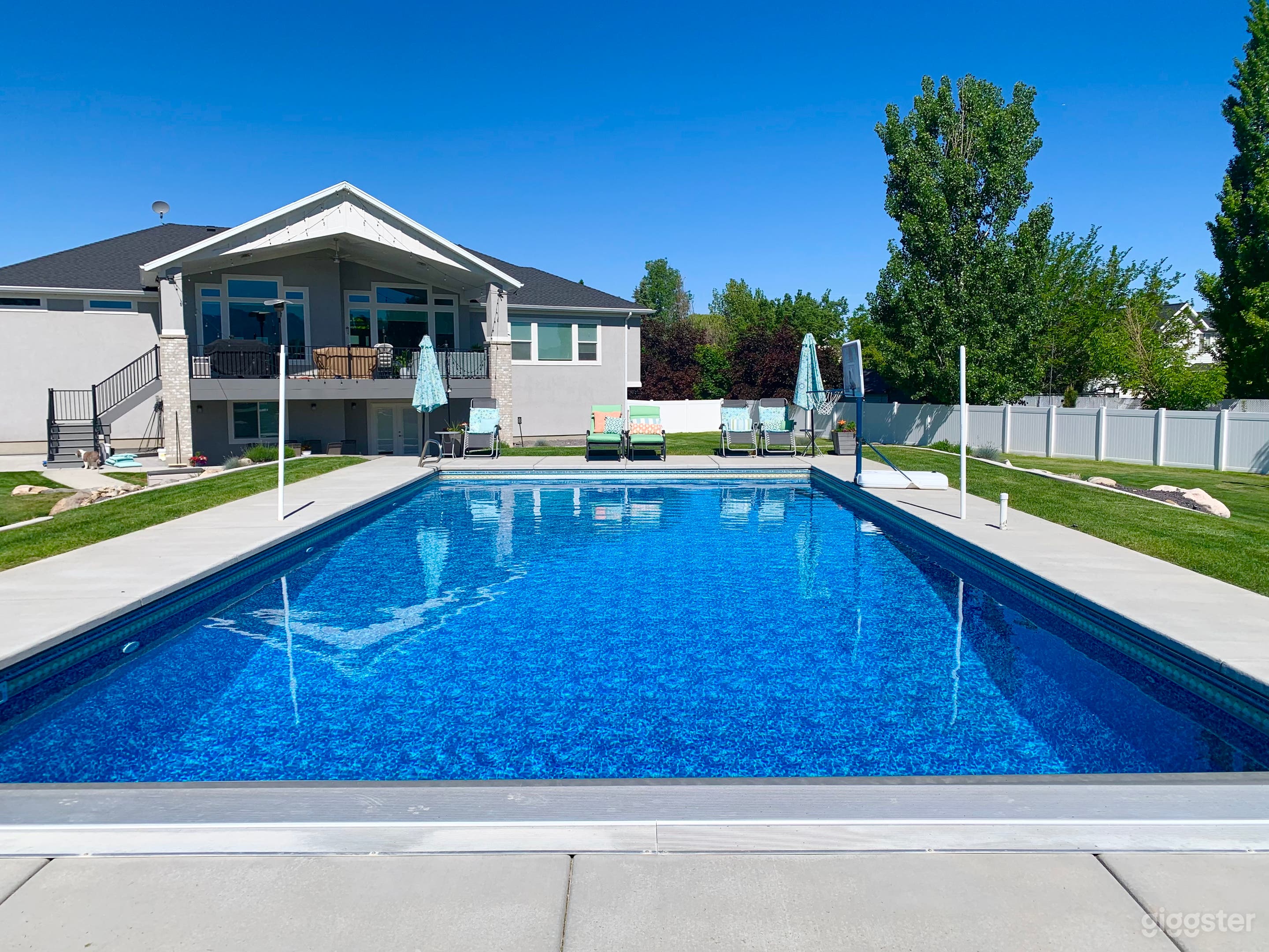 5,000 Sq Ft Creative Oasis Photo 1