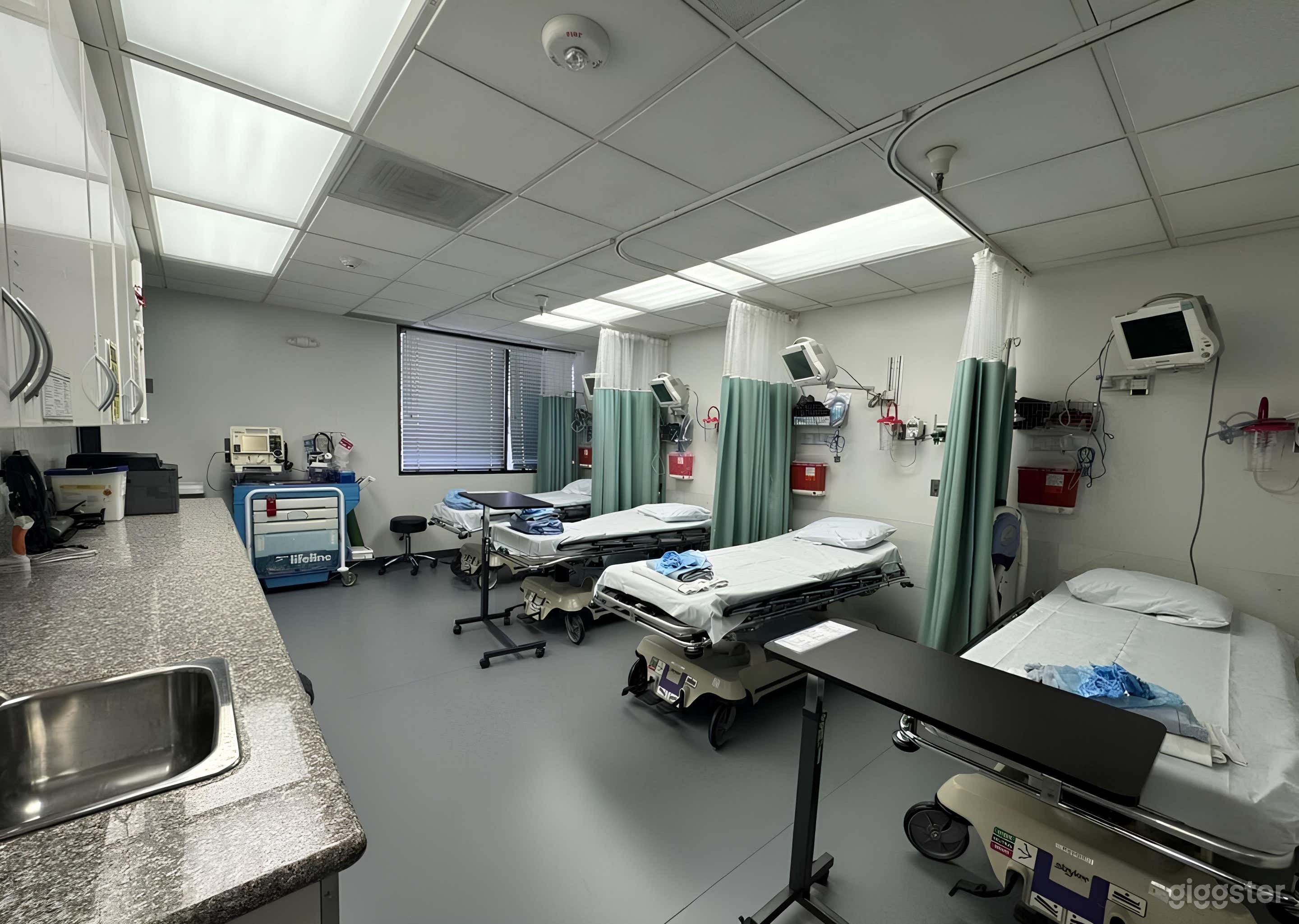 Fully Functioning Surgery Recovery Room Photo 1