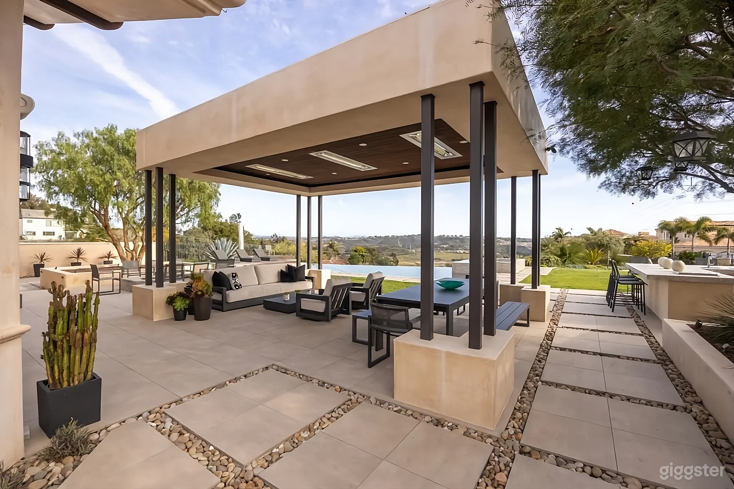 Hillside Backyard Oasis with Infinity Pool &amp; Scenic Views Photo 3