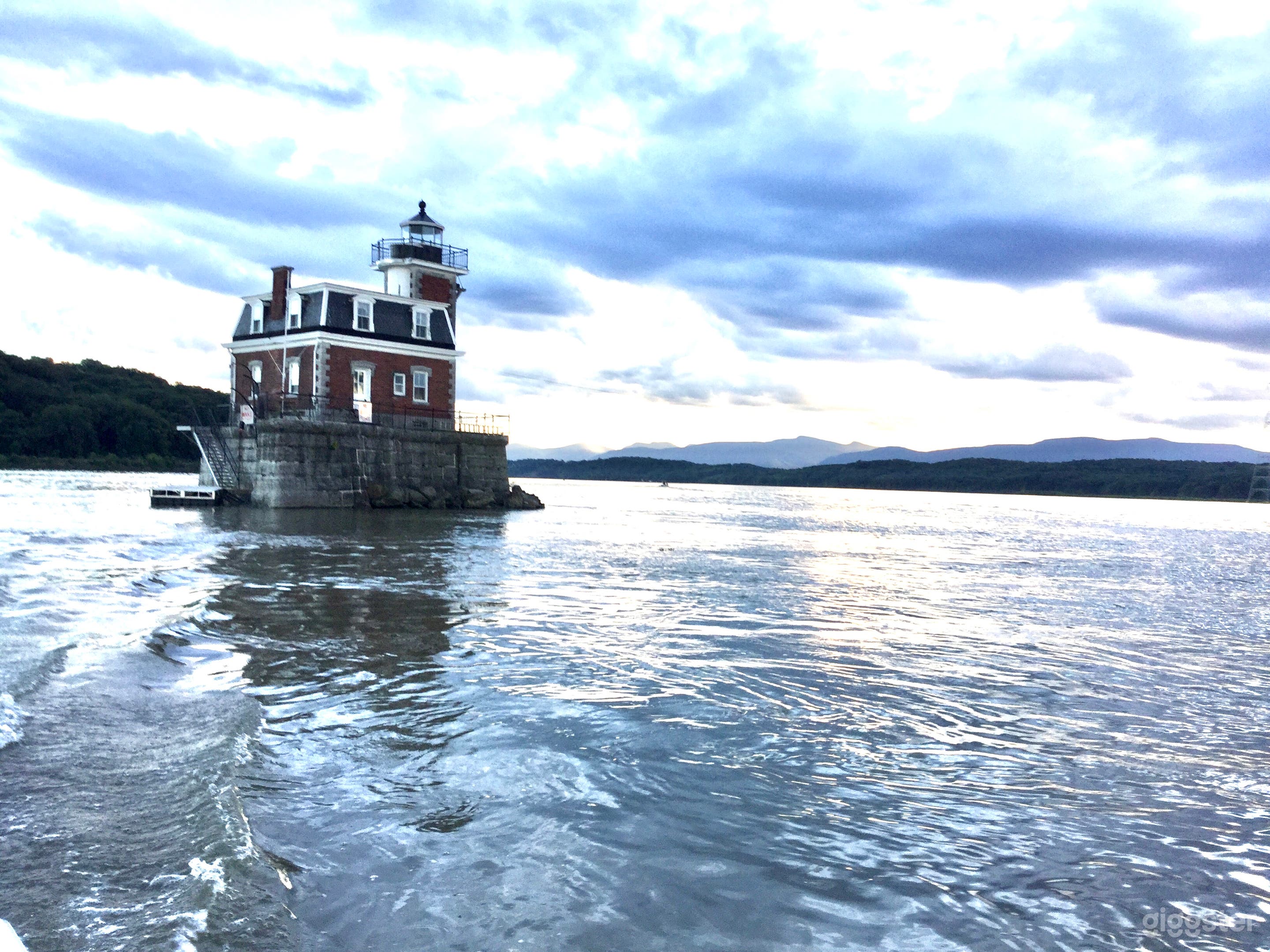 NY Lighthouse on the Hudson River Photo 4