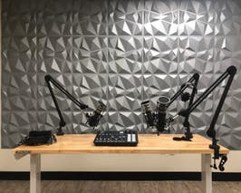  Podcast Recording Studio 