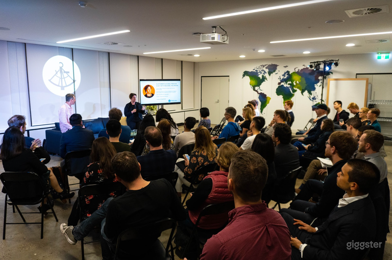  Theatre style seating 