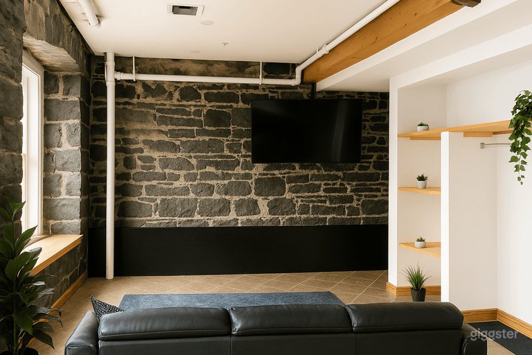  Old Montreal Loft • Karaoke • Private Events 