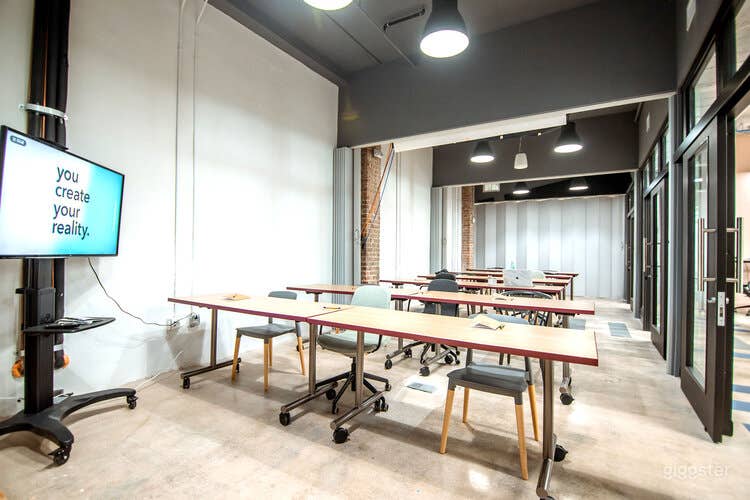 Bright Box Meeting Room Photo 4