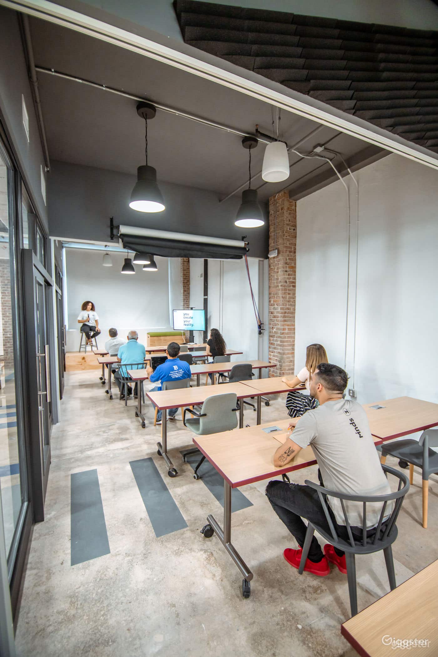 Bright Box Meeting Room Photo 2