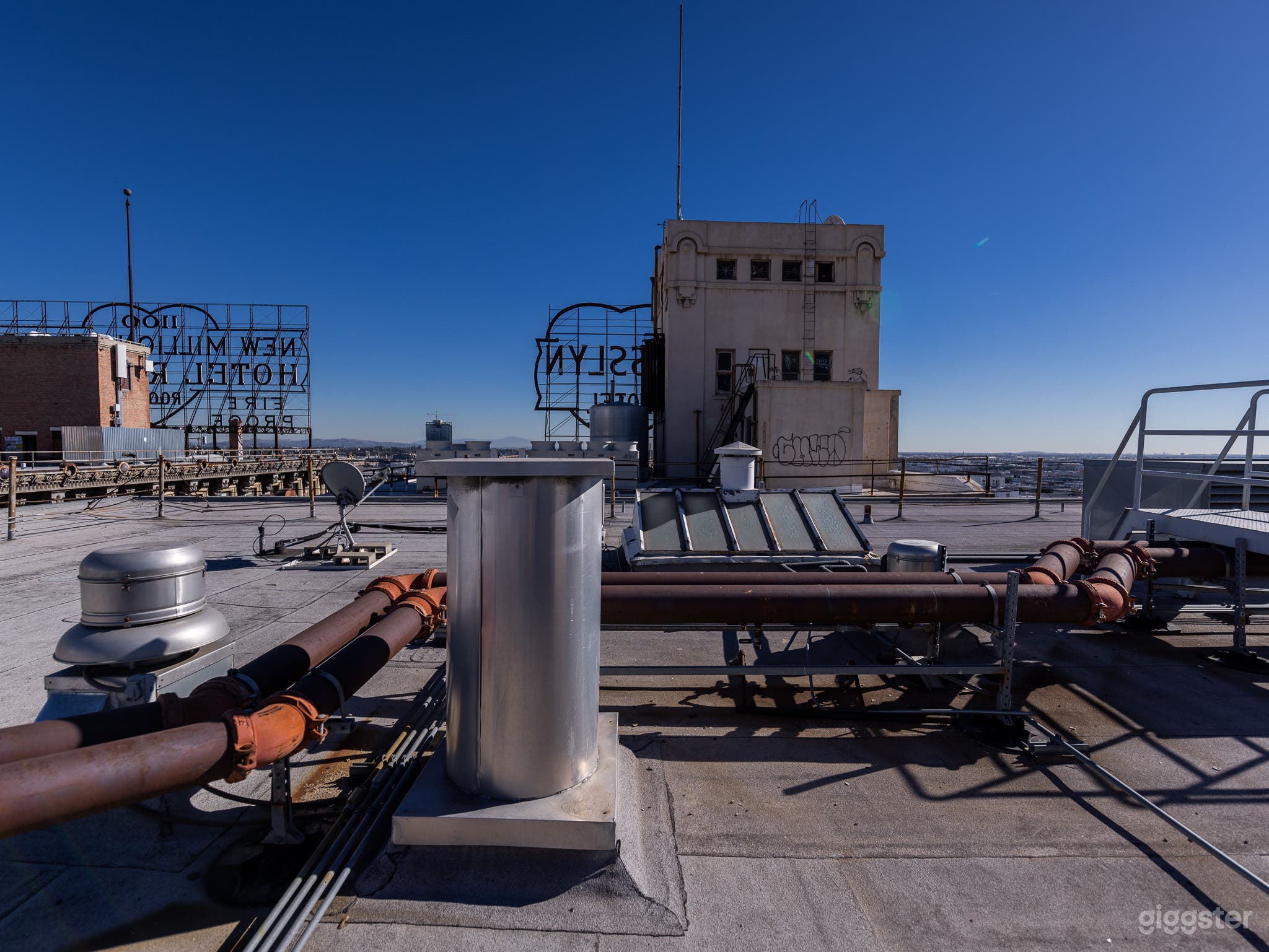 INDUSTRIAL DTLA ROOFTOP #068 Photo 3