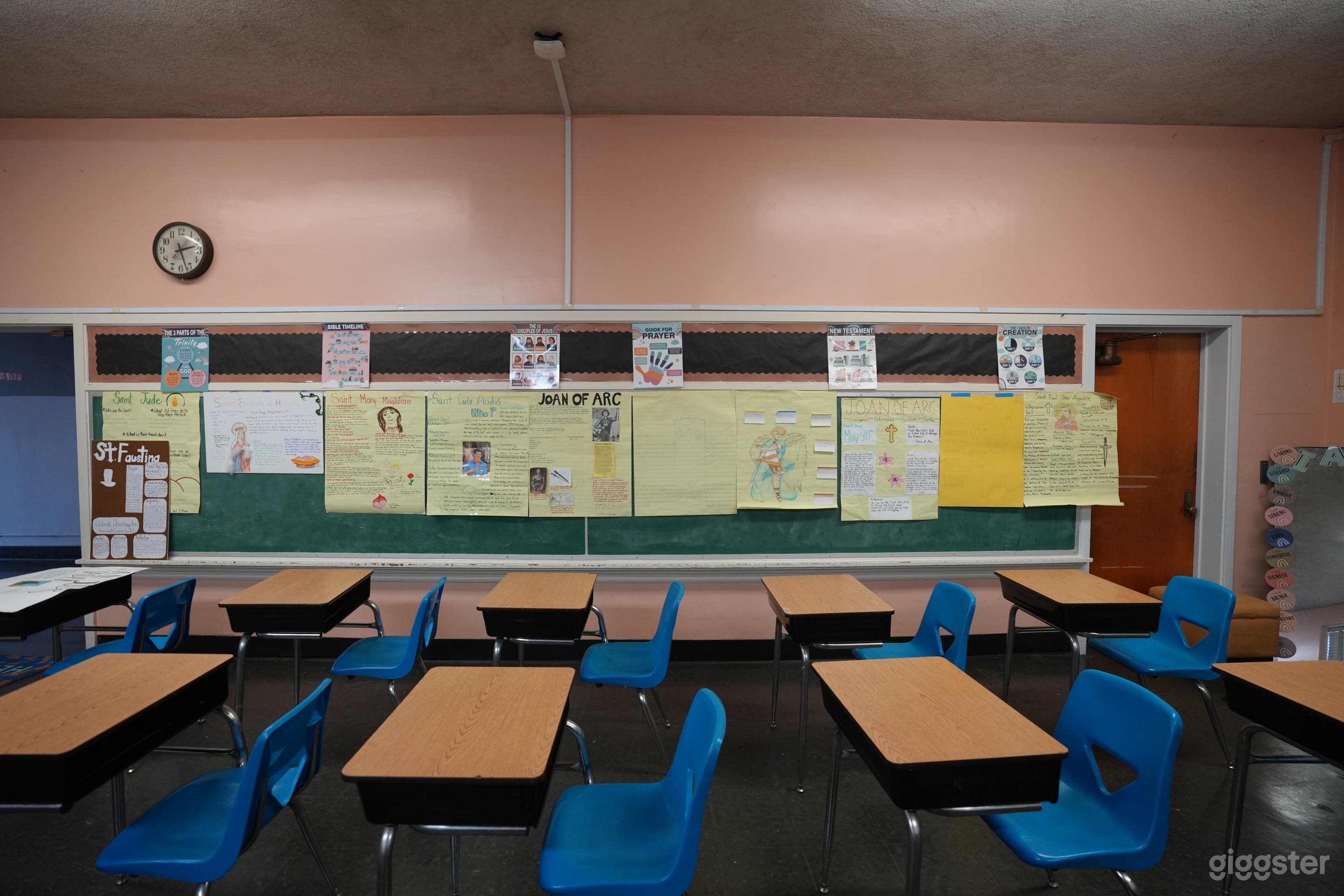 Vintage Pastel Classroom School w/ Library, Stage &amp; Lock Photo 4