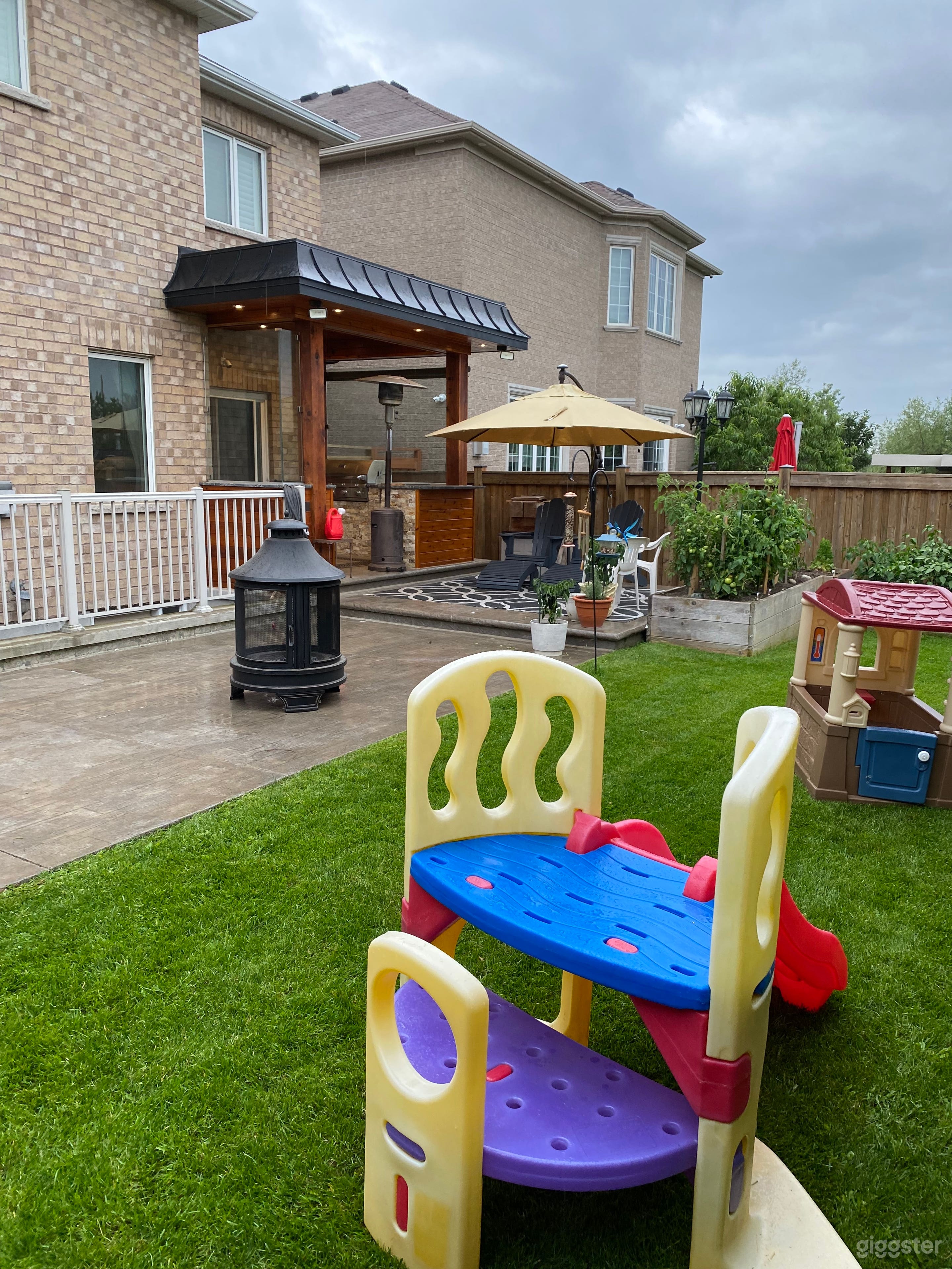 Retreat Cedar Oasis  Photo 2