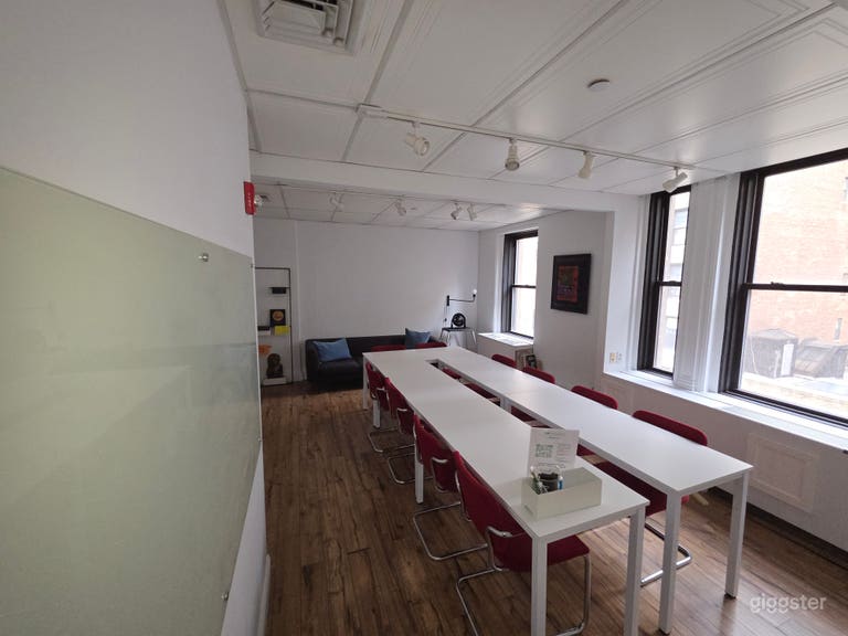  704-D Spacious Conference Room for 10 in Manhattan 