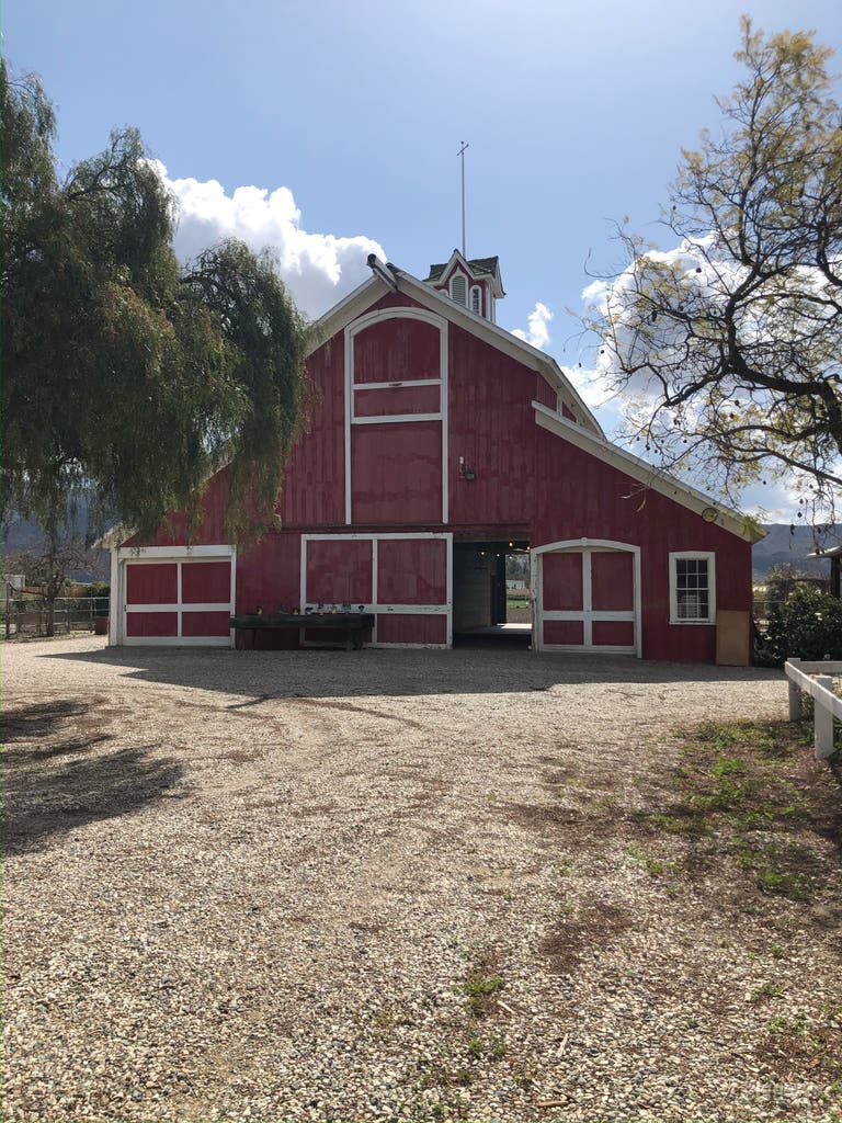  1800s barn with an upstairs loft 