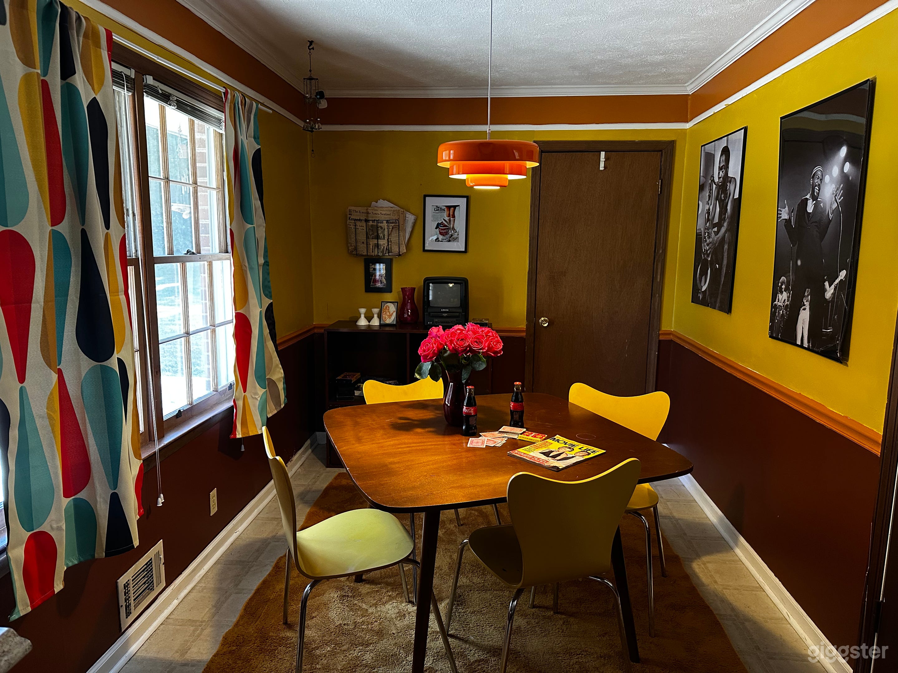 Eclectic Retro Studio (60s,70s,80s) + NEW Basement Photo 3